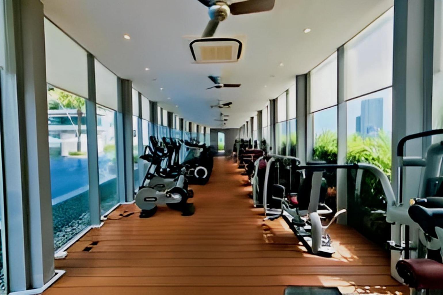 Vortex Hotel Suites Klcc At Kuala Lumpur City Center Екстериор снимка